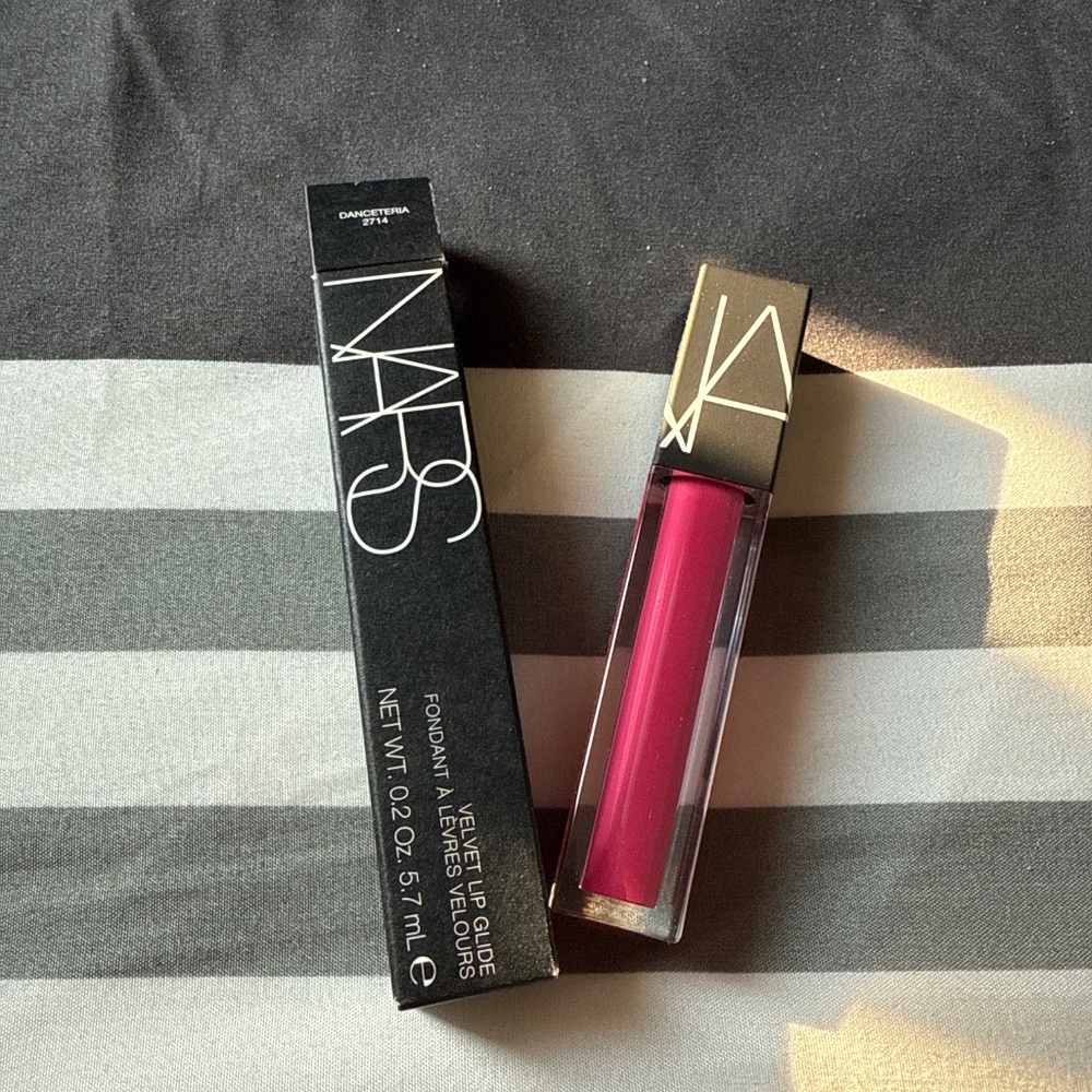 Nars Lipstick, Lipgloss - Picture 3 of 5